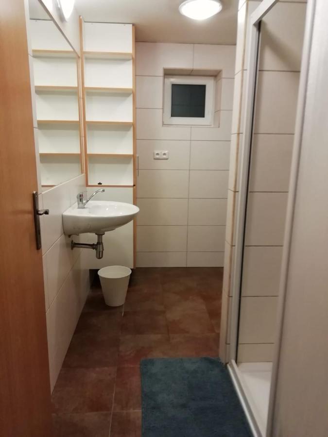 Apartmany Vinarstvi Klucov Lstibor Exteriör bild