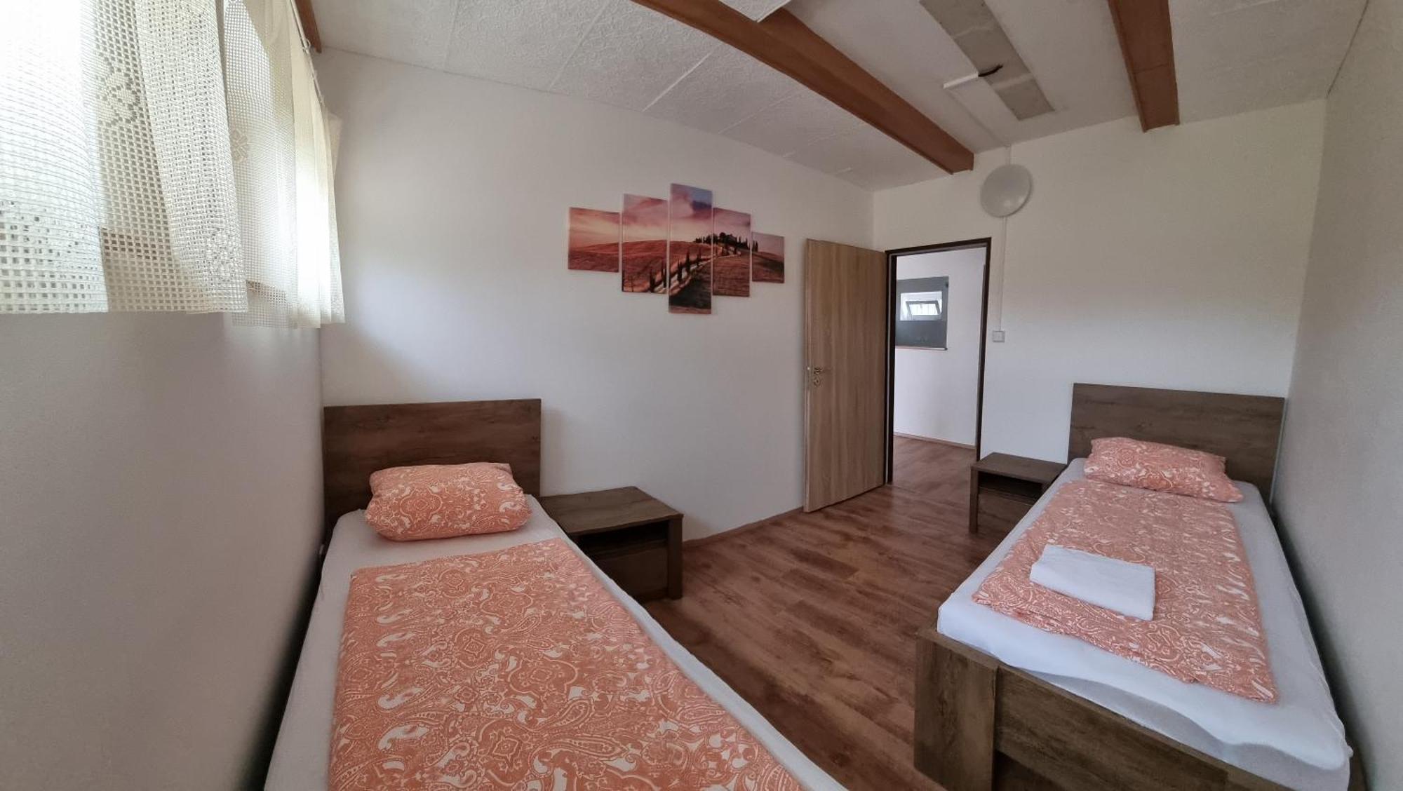 Apartmany Vinarstvi Klucov Lstibor Exteriör bild